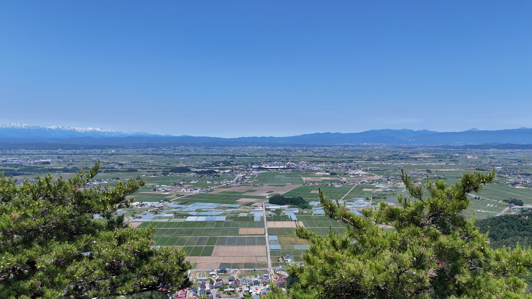 「足元の宝物」No.4　～高畠町亀岡　文珠山～